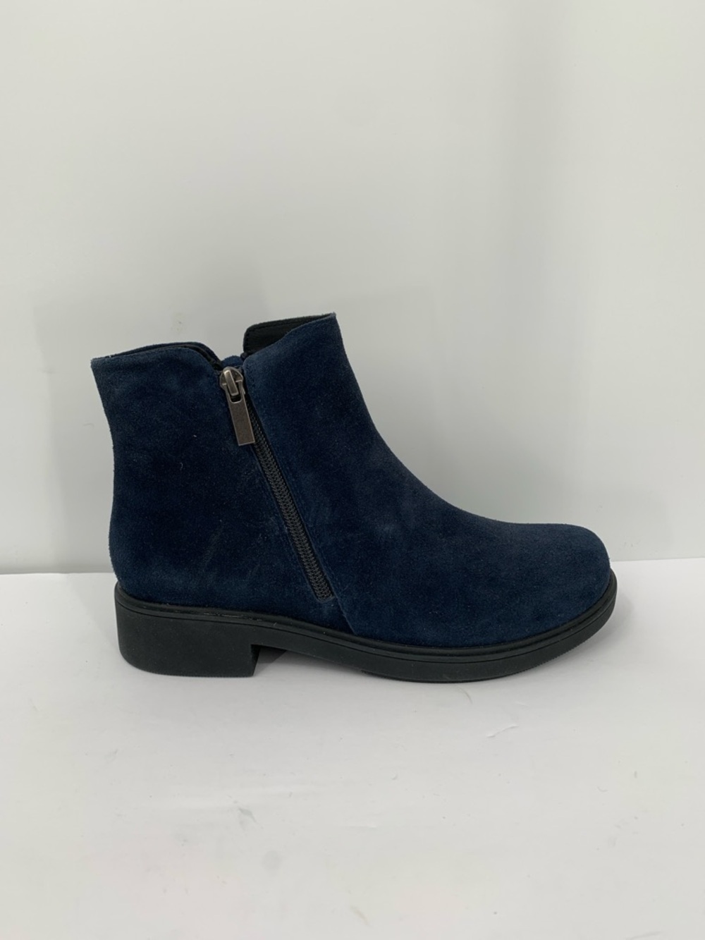 Abeo Compass zip ankle boot shoe navy blue suede comfort footbed women new 6.5